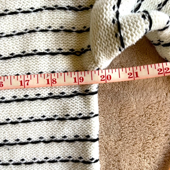 Westport Striped V-Neck Pullover Sweater | sz L - Picture 7 of 7